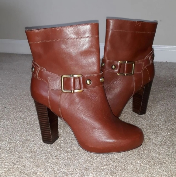 Arturo Chiang Shoes - 📍SOLD📍Arturo Chiang studded Nansy boots